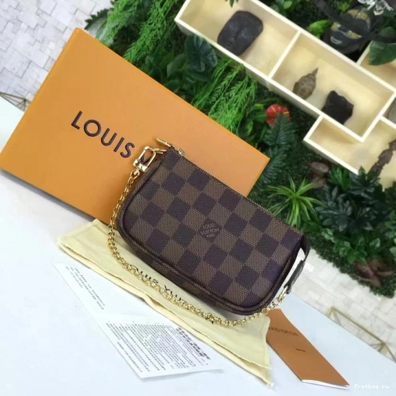 First bag ru wallet Vuitton Louis 0714